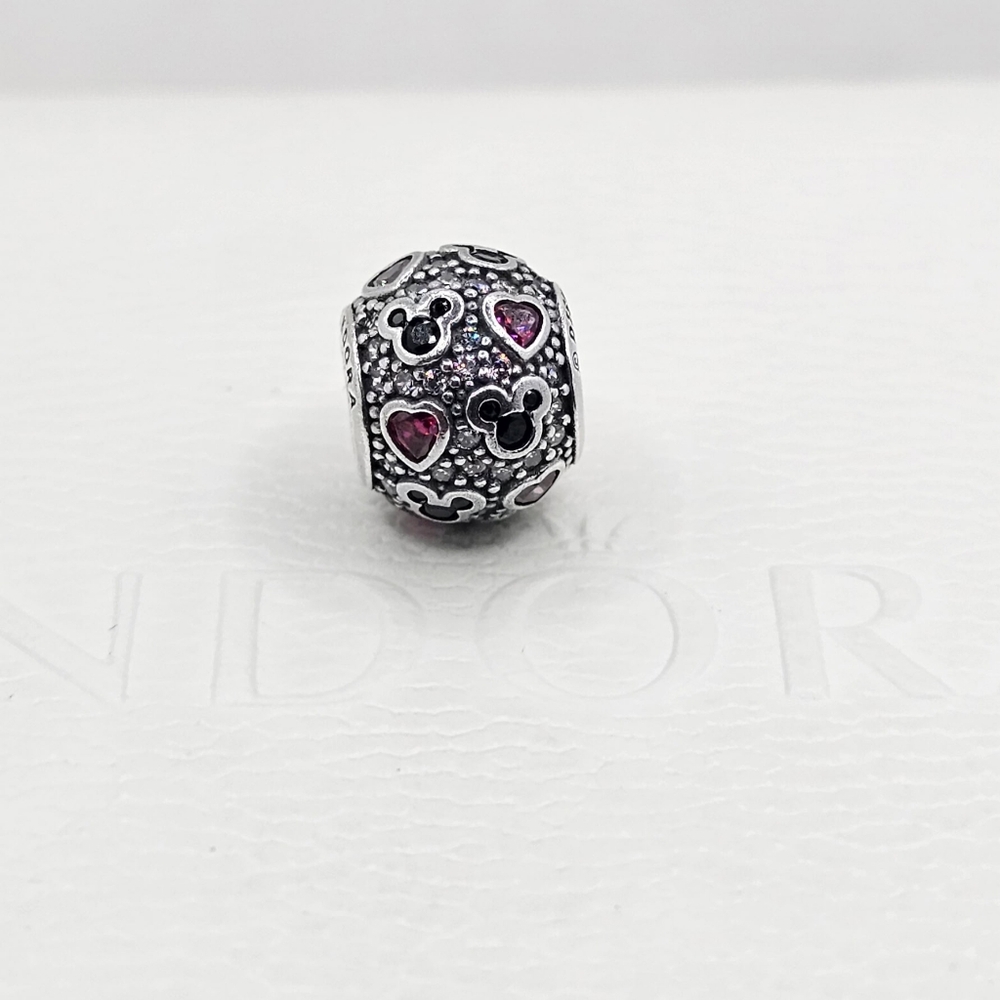 💫Authentic Pandora ⭐️RETIRED⭐️ DISNEY MICKEY HEART CHARM